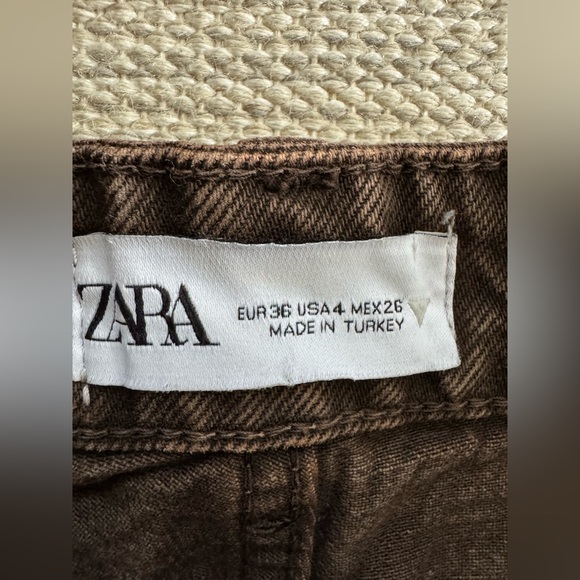 Zara brown washed high waist straight leg raw hem women’s jeans size 4 - Picture 3 of 3